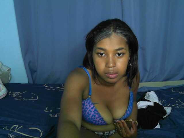 Bigasssex69, live now on BongaCams