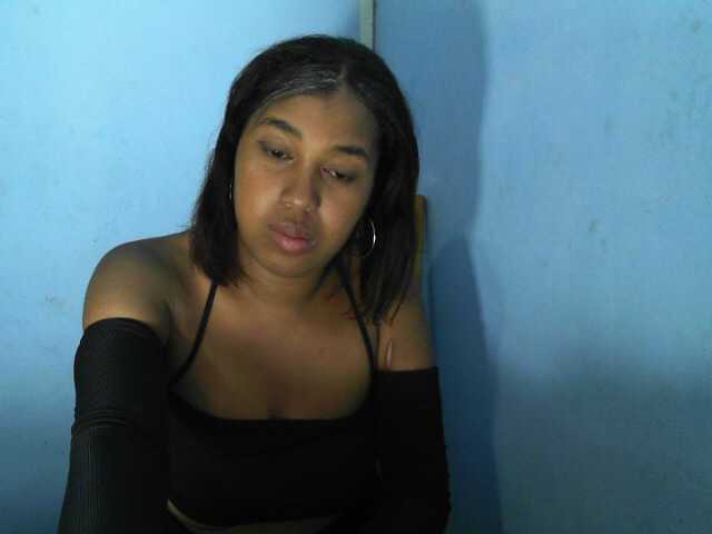 Bigasssex69 live cam on BongaCams