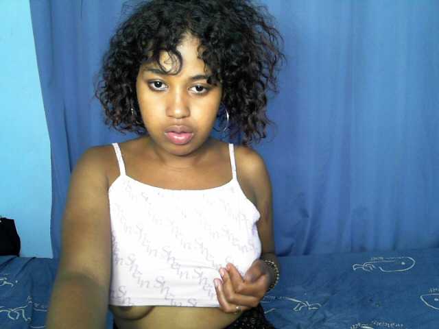 Bigasssex69 live cam on BongaCams