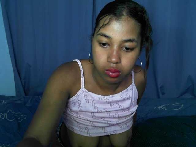 Bigasssex69 live cam preview