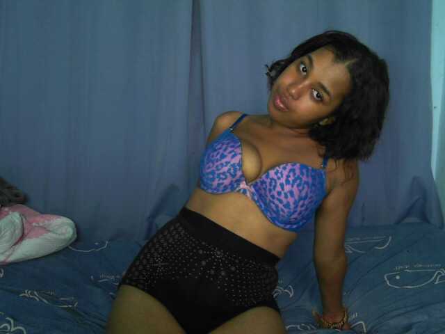 Bigasssex69 live cam on BongaCams