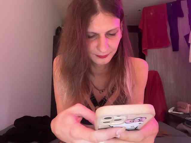 Alice-Pinkhead Live Webcam on BongaCams