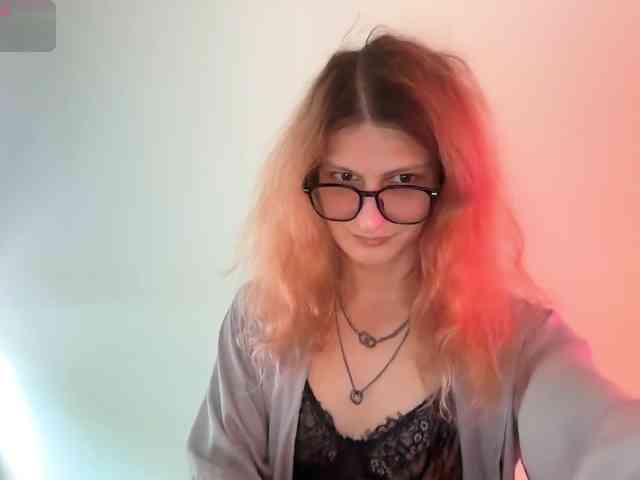 Alice-Pinkhead Live Webcam on BongaCams
