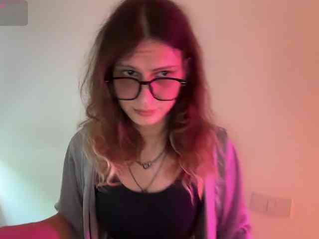 Alice-Pinkhead Sex Cam Show