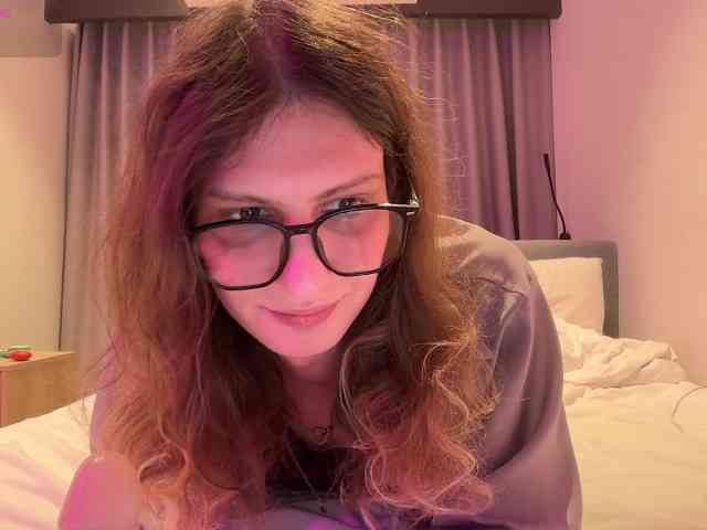 Alice-Pinkhead Sex Cam Show