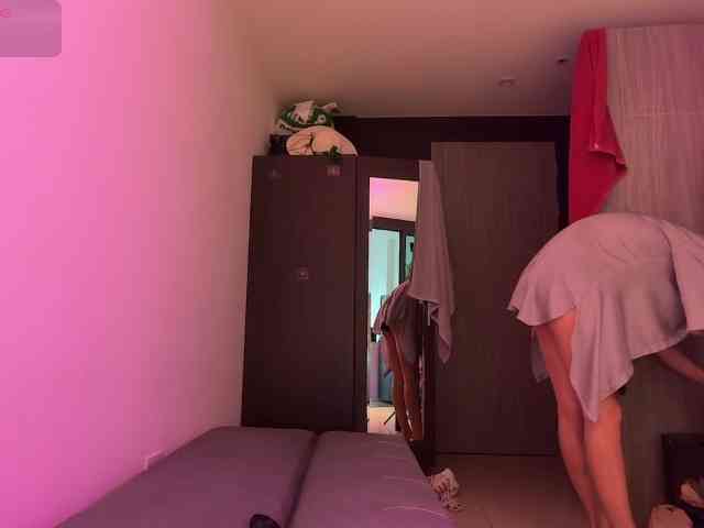 Alice-Pinkhead Sex Cam Show