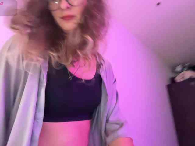 Alice-Pinkhead Sex Cam Show