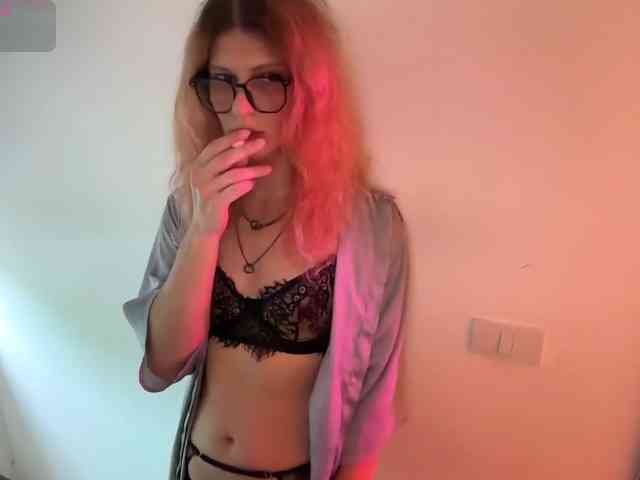 Alice-Pinkhead Live Webcam on BongaCams