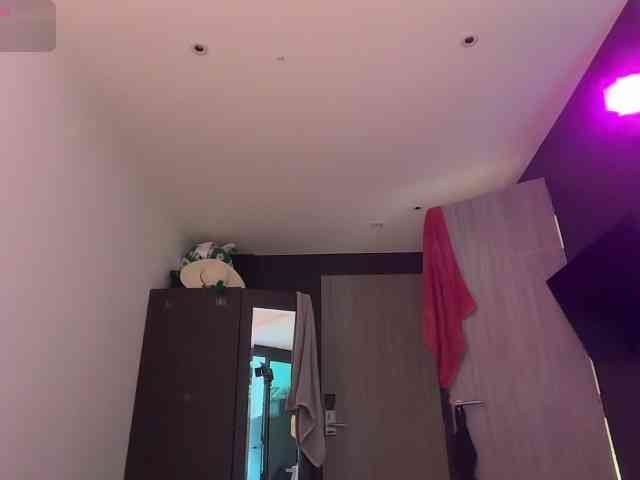 Alice-Pinkhead Sex Cam Show