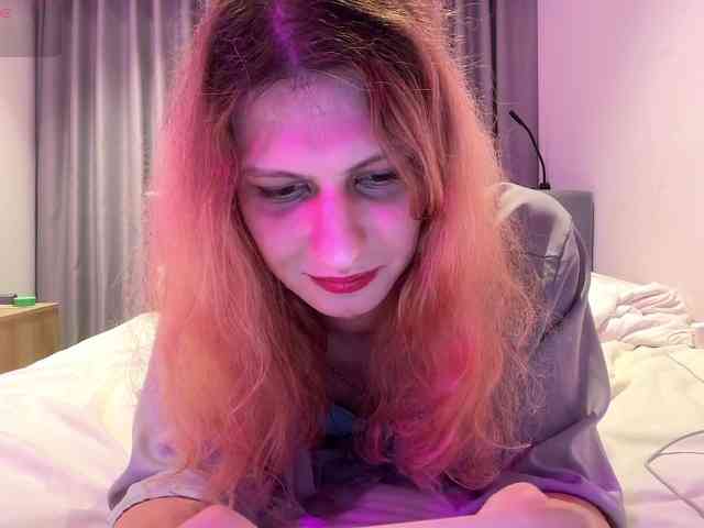 Alice-Pinkhead Live Webcam on BongaCams