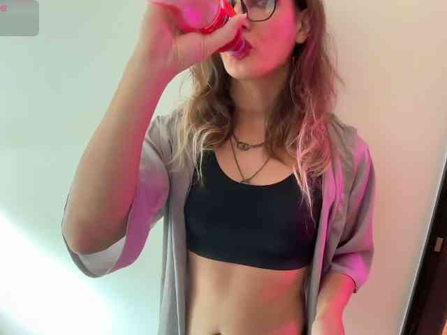 Alice-Pinkhead Sex Cam Show