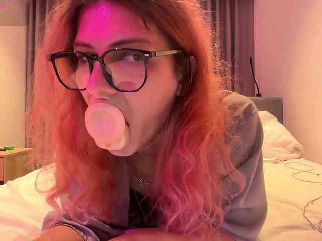 Alice-Pinkhead Sex Cam Show