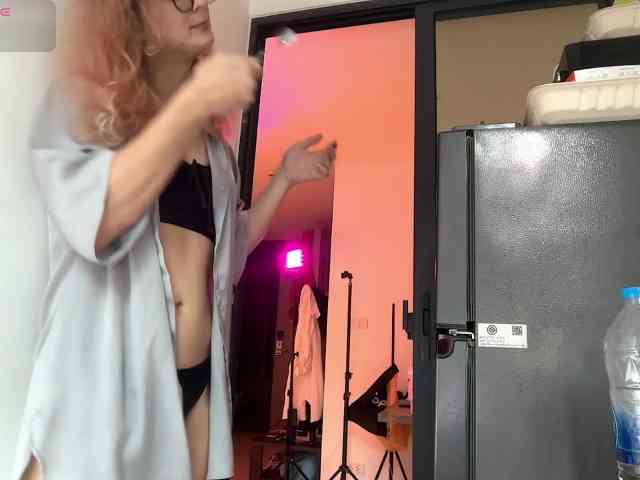 Alice-Pinkhead Live Webcam on BongaCams