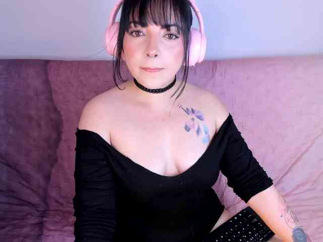 Modelo: Velvetcrowe