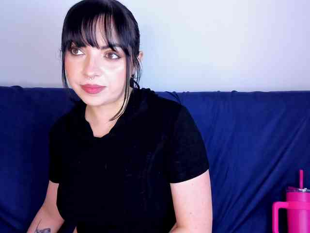 Velvetcrowe webcam