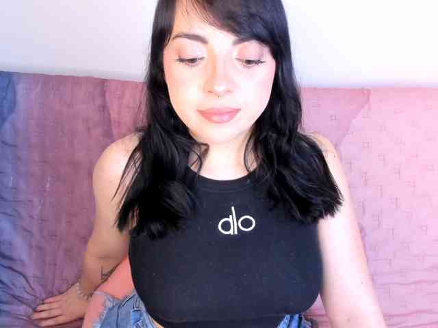 Velvetcrowe webcam