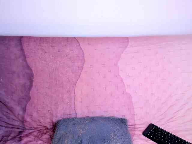 Velvetcrowe webcam