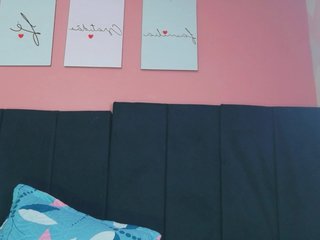 friendsmom's Live Webcam