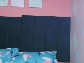 friendsmom's Live Webcam