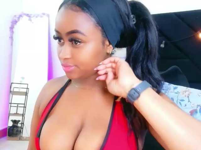friendsmom, en directo ahora en BongaCams
