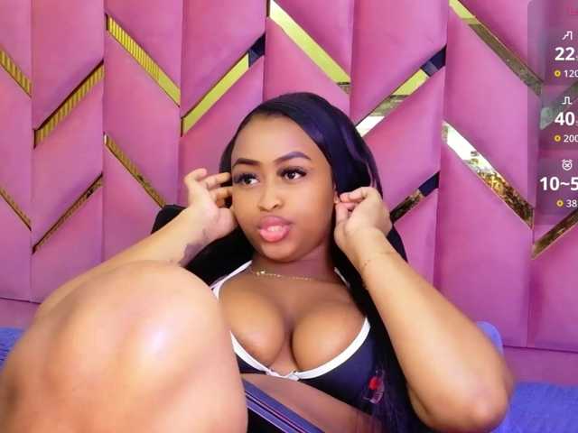 friendsmom, en vivo ahora en BongaCams