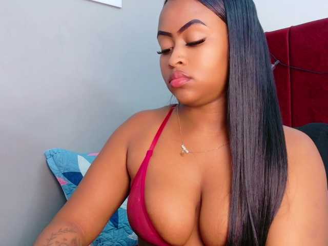 friendsmom live webcam show