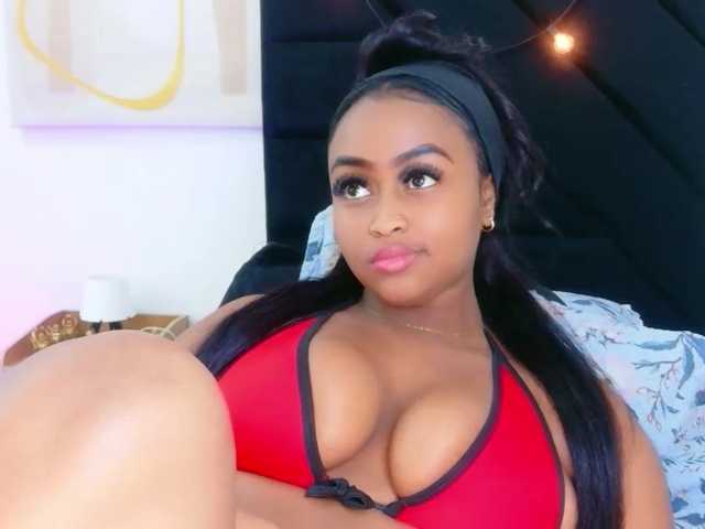 friendsmom, en directo ahora en BongaCams