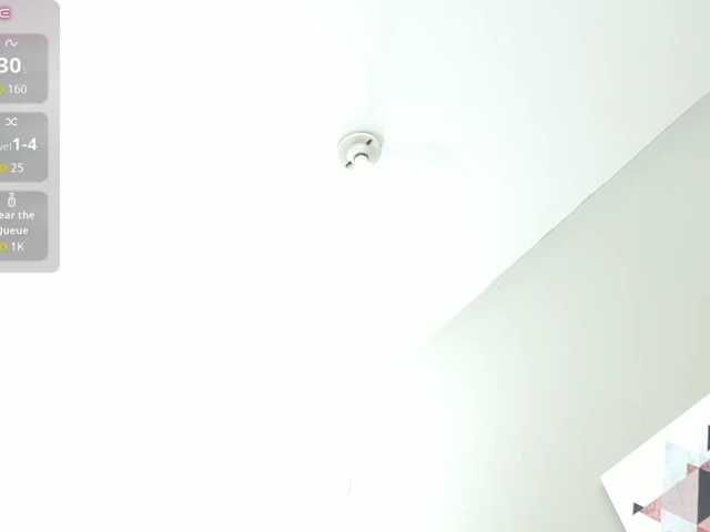 friendsmom live cam on BongaCams
