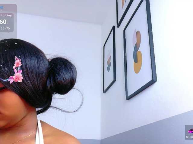 friendsmom live cam preview