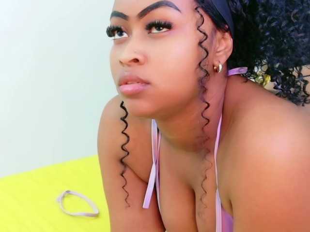 friendsmom live webcam show