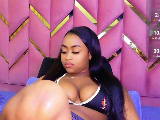 friendsmom, en vivo ahora en BongaCams