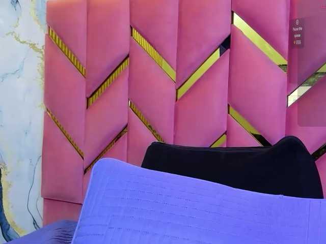 friendsmom, en vivo ahora en BongaCams