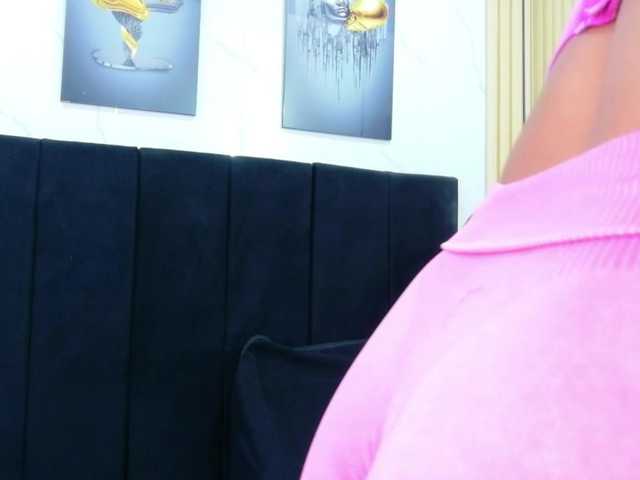friendsmom live cam on BongaCams