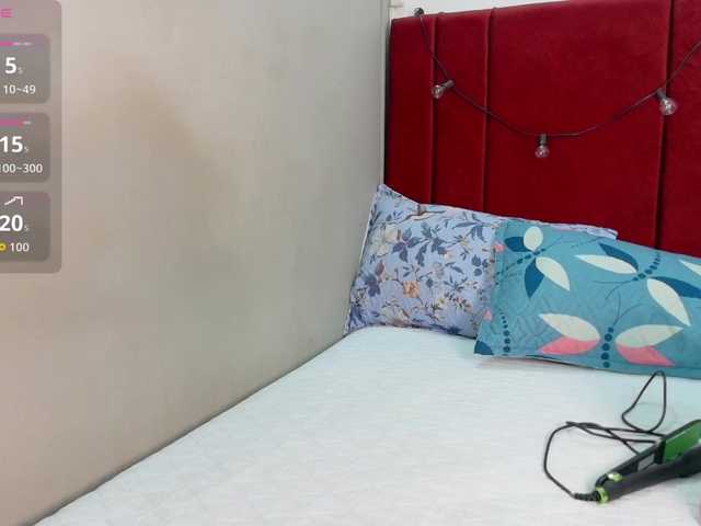 friendsmom live webcam show