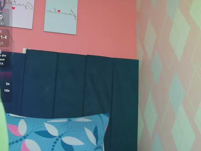 friendsmom webcam bongacams model stream image