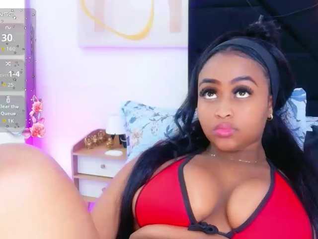 friendsmom, en directo ahora en BongaCams