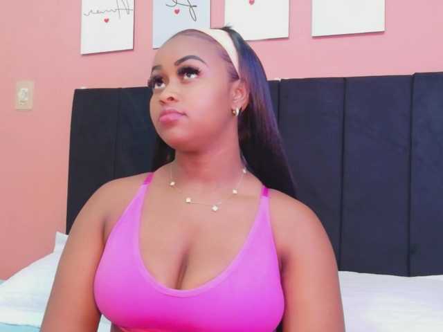 friendsmom's BongaCams show and profile