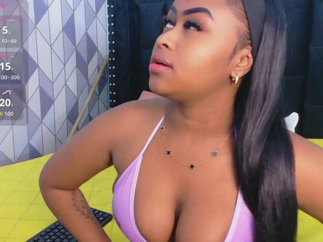 friendsmom live webcam show