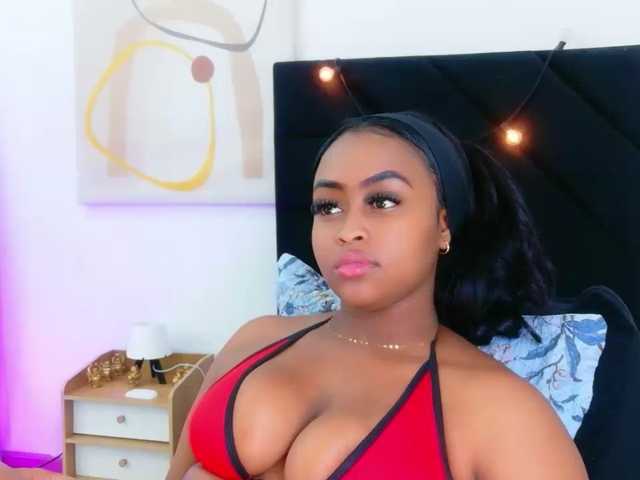 friendsmom, en directo ahora en BongaCams