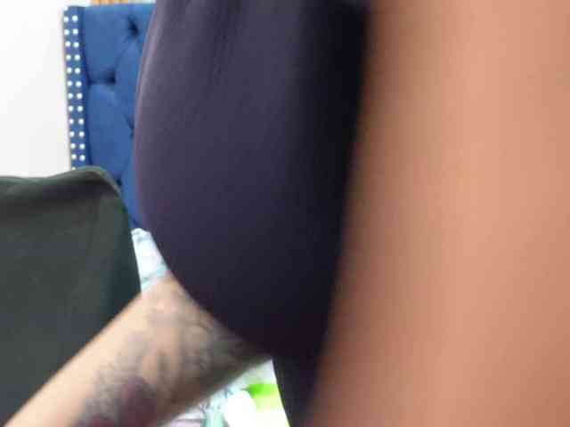 friendsmom webcam