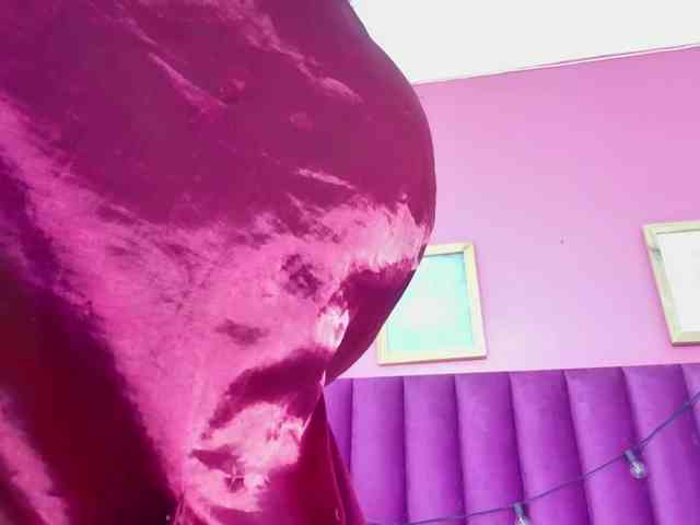 friendsmom webcam