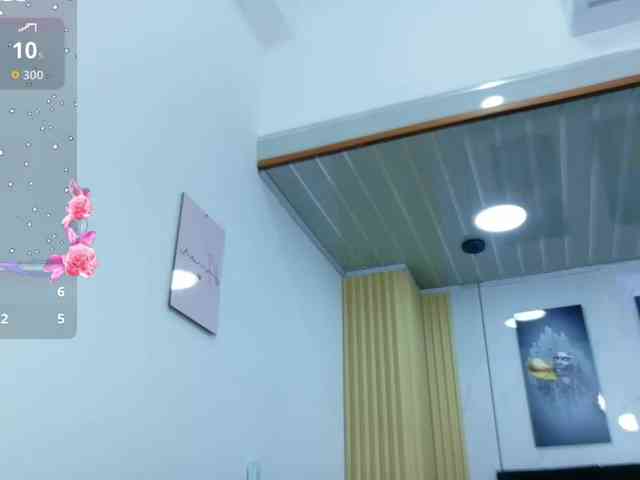 friendsmom webcam
