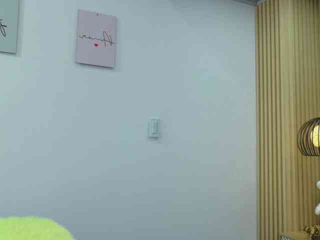 friendsmom webcam