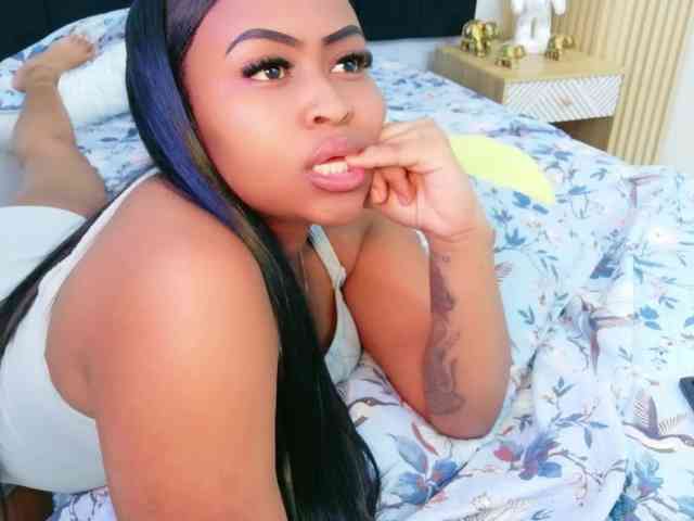 friendsmom webcam