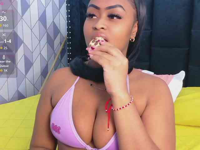 friendsmom webcam