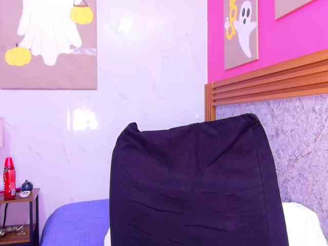 Modelo: friendsmom