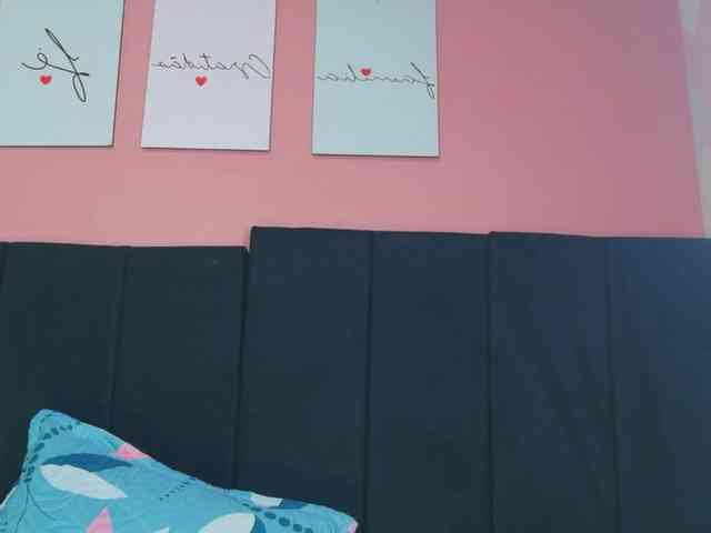 friendsmom webcam