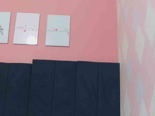 friendsmom webcam