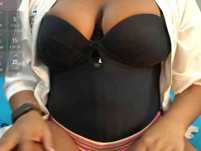 Modelo: friendsmom