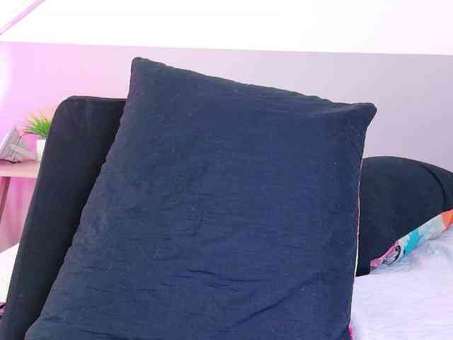 friendsmom webcam